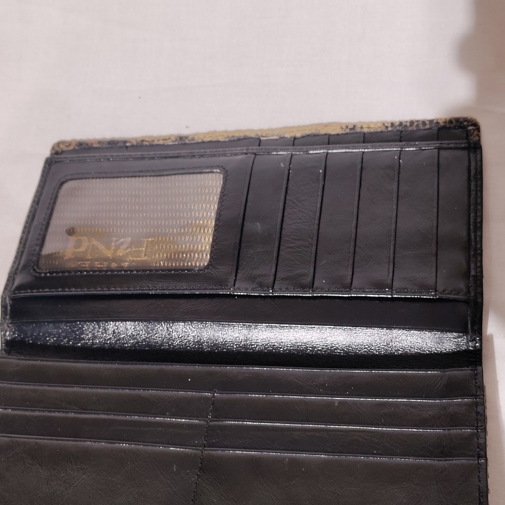 The Find Wallet Python Pattern Leather Wallet Snap Closure - Picture 14 of 16